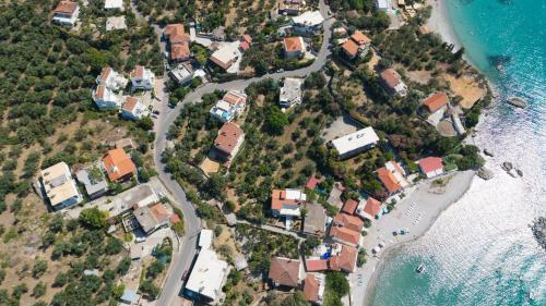 an aerial view of a village next to the ocean at Casa del mare in Avia