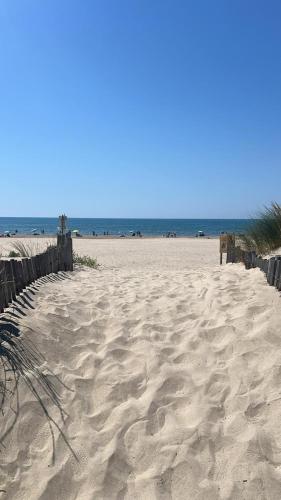 L Instant Mer Bord de Plage Piscine Clim Parking