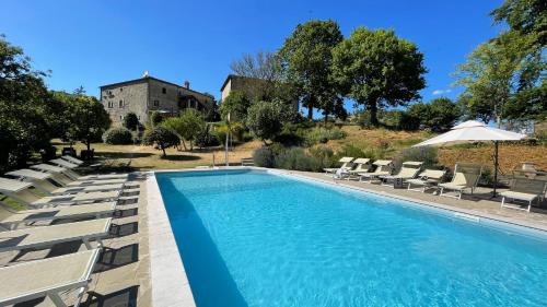 Bazén v ubytování Bioagriturismo Chignoni nebo v jeho okolí