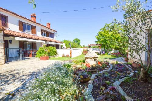 Holiday home in Manjadvorci - Istrien 8277