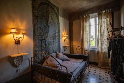 A seating area at Villa Giardino Lucca heated pool, 2 miles Lucca