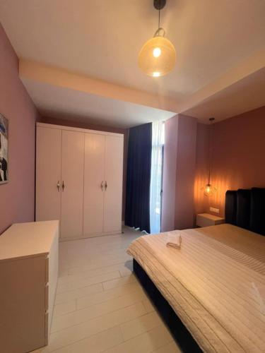 Ένα ή περισσότερα κρεβάτια σε δωμάτιο στο 2 badroom apartment the sity centre