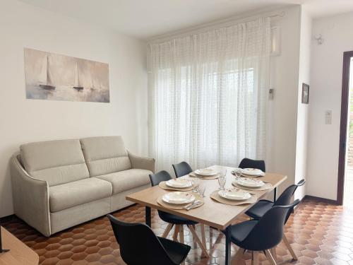 Ruang duduk di Intera casa, 100 m dal mare, grande giardino