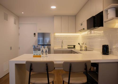 Η κουζίνα ή μικρή κουζίνα στο Majestic 1BR with Balcony in Miraflores