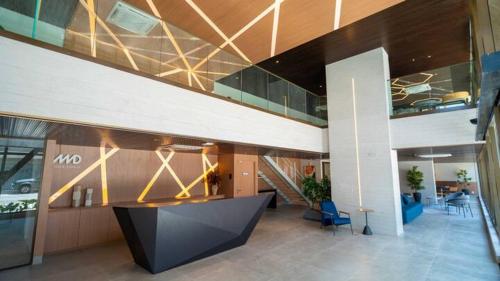 Ein Sitzbereich in der Unterkunft Beach Class Meireles Studio Mobiliado