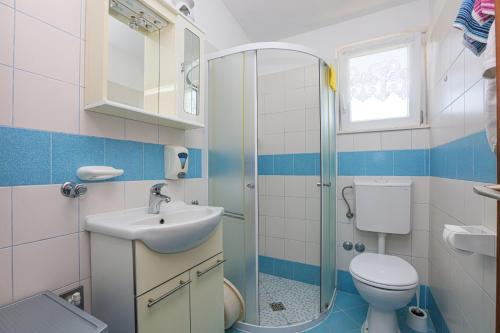 Apartments by the sea Rogoznica - 24598