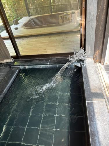 Φωτογραφία από το άλμπουμ του 合掌造り悠々庵Traditional Japanese house from GIFU 400平米 σε Sagamihara
