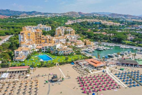 Seaside Golf haven in Cabopino Marbella