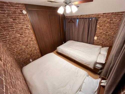 Hotel EL Shinjuku 1 free parking