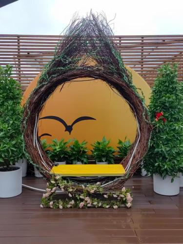 Ein Garten an der Unterkunft All-weather Hotel Wutian Old Street Branch
