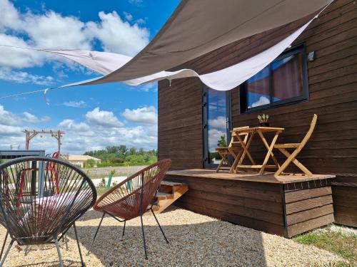 Fotografie z fotogalerie ubytování Tiny La Part Des Anges v destinaci Salignac-sur-Charente