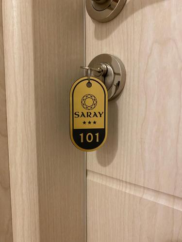 Certifikát, hodnocení, plakát nebo jiný dokument vystavený v ubytování Luxury by SARAY