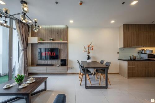 Η κουζίνα ή μικρή κουζίνα στο Landmark Étoile by Vinhomes Saigon