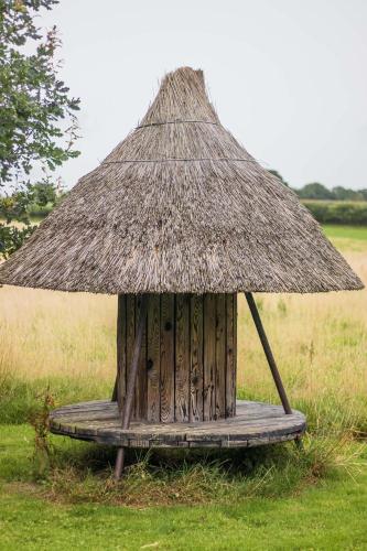 Fotografie z fotogalerie ubytování Thatched Roundhouse in Somerset Woodland v destinaci Martock