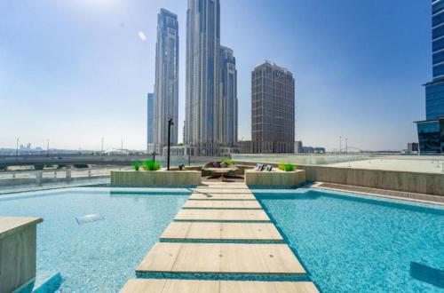 26- Apartment in Business Bay Dubai with Balcony & Pool