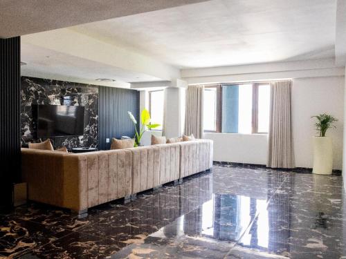Gambar di galeri bagi Pent Lucius - 3 bedroom Penthouse di Pretoria