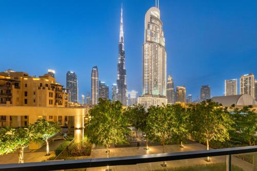 Luxury 2BR Downtown Burj View, Heart of Downtown