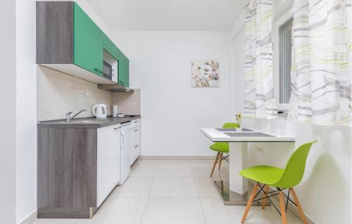 Lovely Apartment In Pula With Wifi