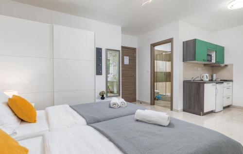 Lovely Apartment In Pula With Wifi