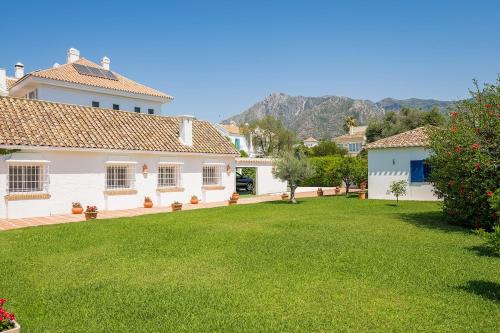 Villa Simone Private Heated Pool in Marbella Centre