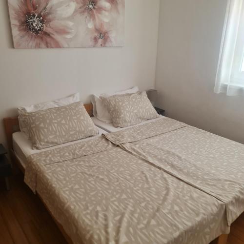 Apartment Elena with free parking and terrace