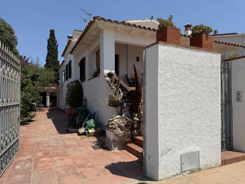 Gallery image of Agi El Xalet in Roses