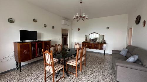 Μια τηλεόραση ή/και κέντρο ψυχαγωγίας στο Casa Letrei