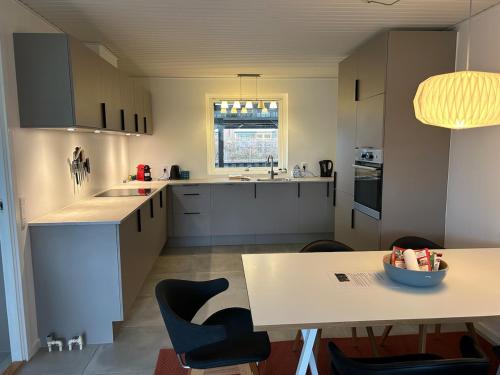 Una cocina o zona de cocina en Modern house in Billund