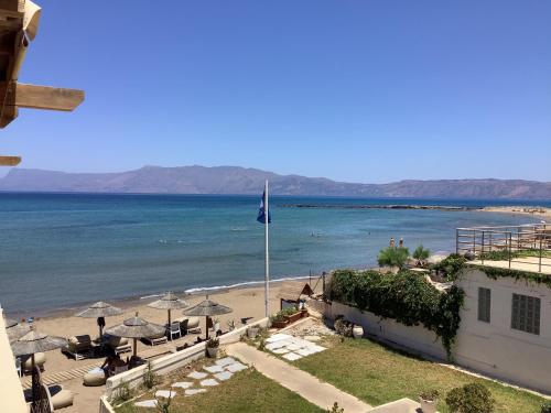 Photo de la galerie de l'établissement Molos Beach Rooms, à Kíssamos