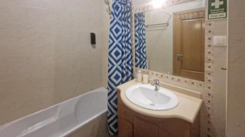 Apart Mar da Vila - Near to the Beach - Private parking - BY BEDZY