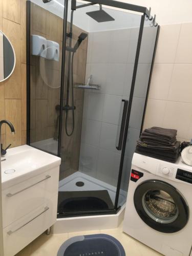 Koupelna v ubytování Krakowska 41A duży apartament w centrum FV23 self check-in