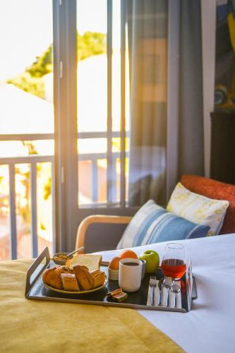 Postel nebo postele na pokoji v ubytování Domaine Les Clayères