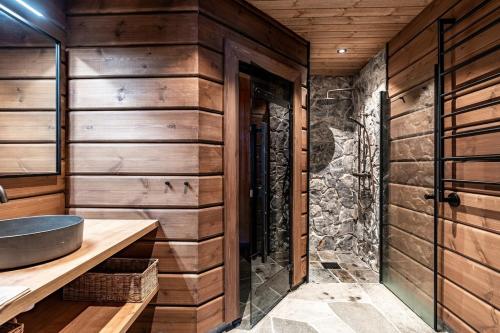 Fotografie z fotogalerie ubytování Mountain Lodge with Jacuzzi! v destinaci Idre
