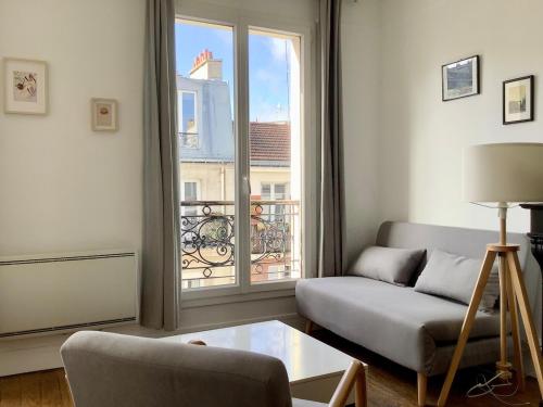 2 rooms, close to Montmartre, light and quiet