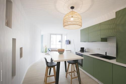 50m from the beach ultra cosy balcony near the cen