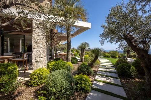 REF 2176 - Cannes -Villa panoramic sea view