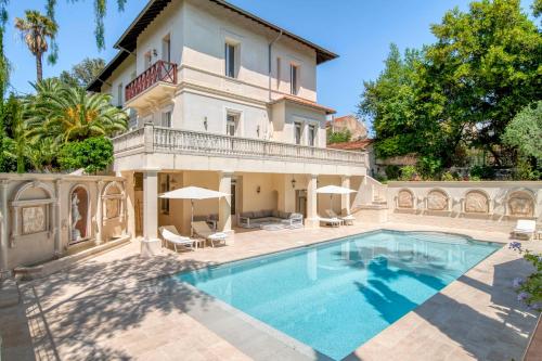 REF 1831 - Cannes Center - Villa for rent