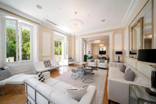 REF 1831 - Cannes Center - Villa for rent