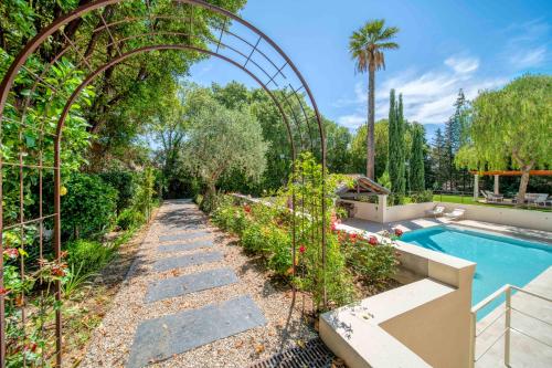REF 1831 - Cannes Center - Villa for rent