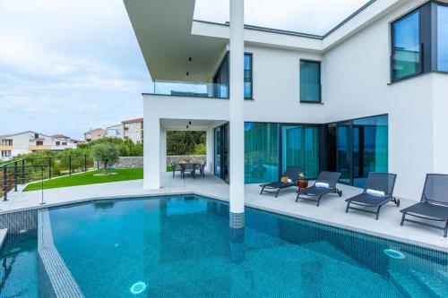Luxury Villa 45