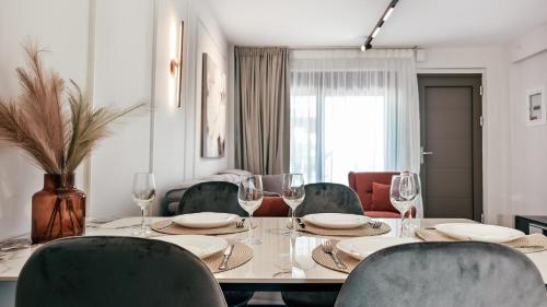 Ruang duduk di Windfall Luxury House
