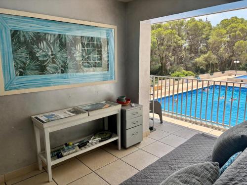 Bazén v ubytování Premium Accommodation in El Saler nebo v jeho okolí