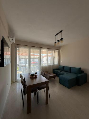 Luxury Apartment - 150m from the sea