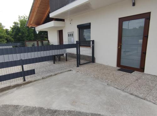 Μπαλκόνι ή βεράντα στο Družinski apartmaji Judnič
