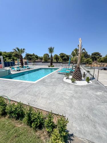 Villa MIRA Loutraki - Swimming Pool and Sea Views I Luxury