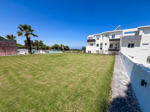 Villa MIRA Loutraki - Swimming Pool and Sea Views I Luxury