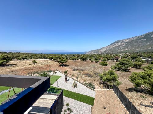 Villa MIRA Loutraki - Swimming Pool and Sea Views I Luxury