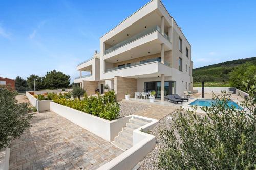 Apartment Maslina mit privatem Salzwasserpool