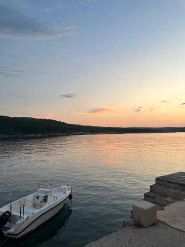 Apartments Glavinović - Near Beach and Center, Free Parking