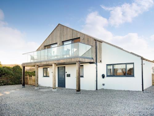 a house with a glass roof at Rosefern in Tintagel